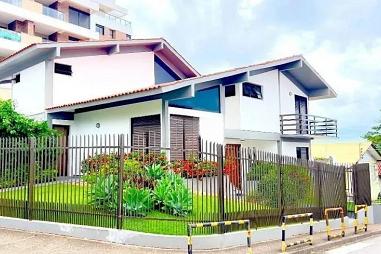 Casa com 4 quartos e piscina em Itaguaçu, Florianópolis
