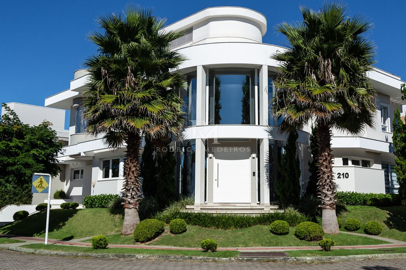 Casa 4 suítes à venda em Jurerê Internacional, Florianópolis-SC