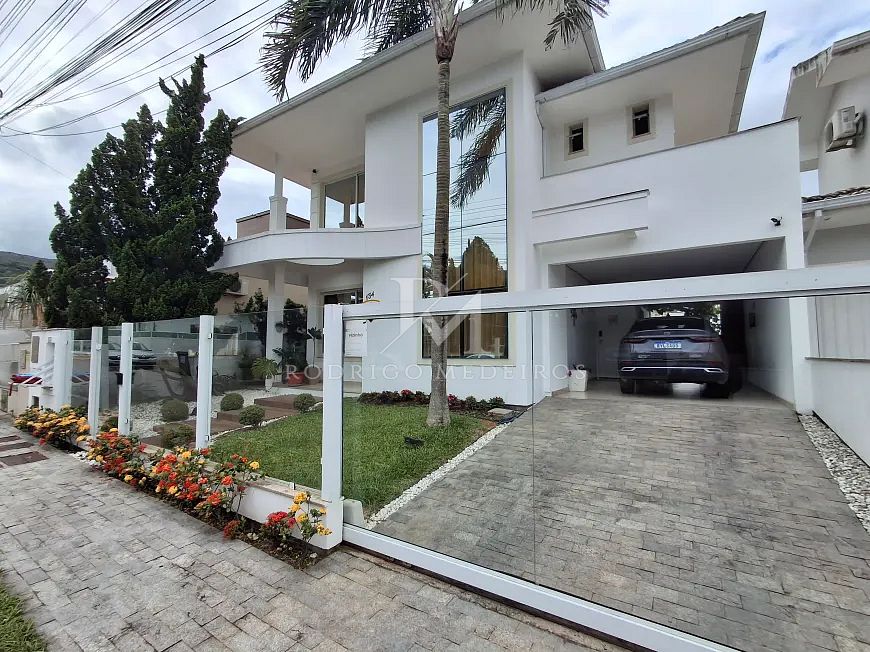 Casa 3 Dormitórios (1 Suíte) Mobiliado - Pedra Branca, Palhoça/SC