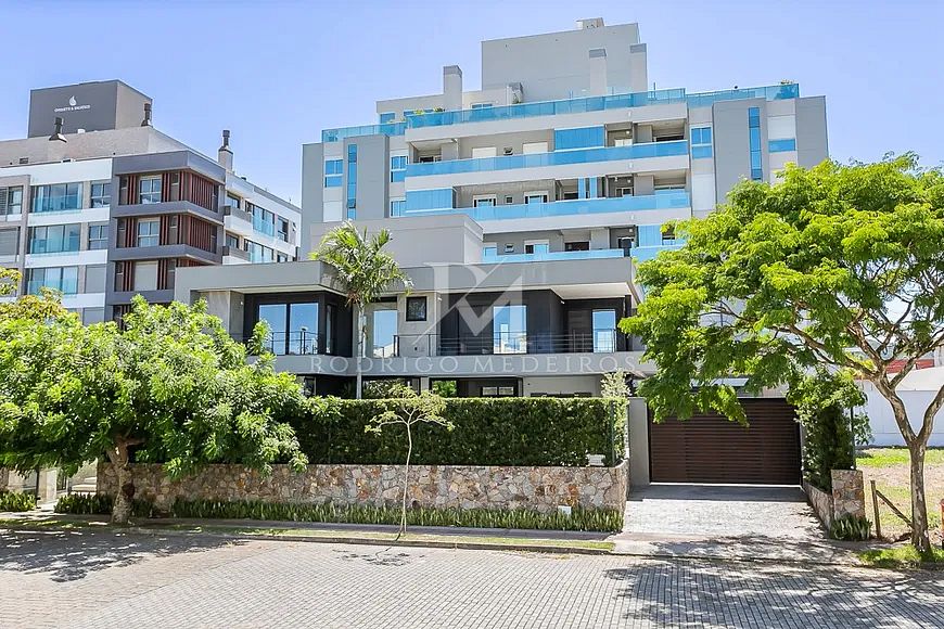 Mansão à venda com 5 suítes em Jurerê Internacional, Florianópolis-SC