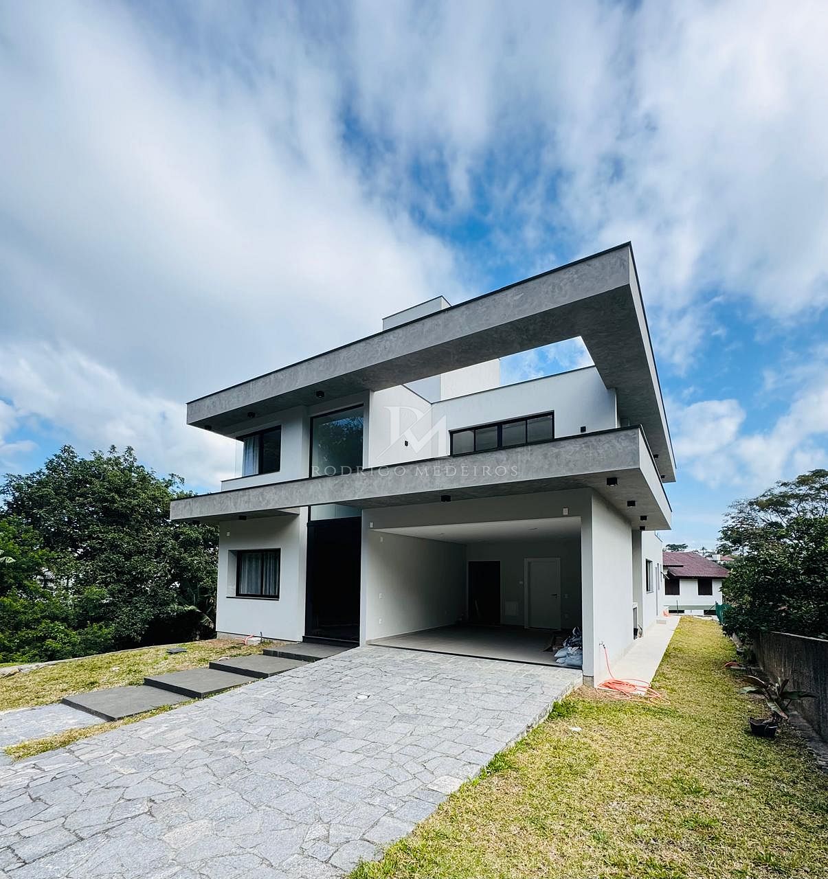 Casa à venda no Cacupé, Florianópolis/SC, com 4 quartos e piscina