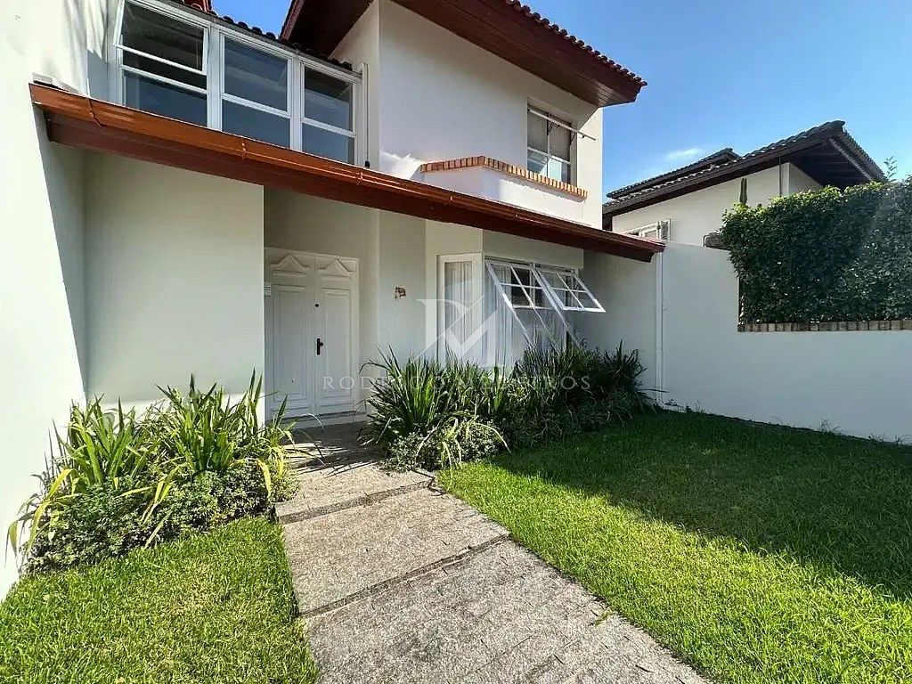 Casa à venda no Jardim Baía Norte, João Paulo, Florianópolis, com 3 dormitórios