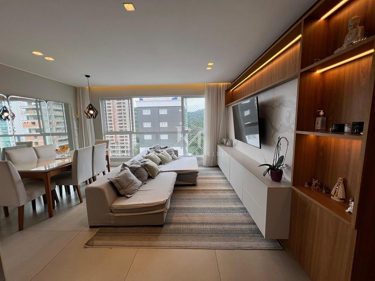 Apartamento à venda na Barra Norte, Balneário Camboriú — 3 suítes, vista mar