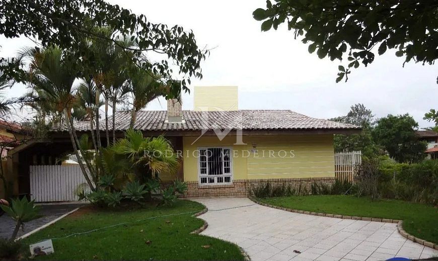 Casa com 3 suítes e lareira à venda – 151m² privativos