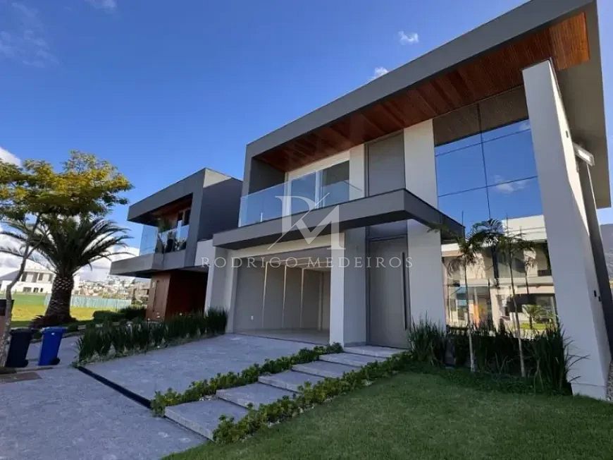 Casa à venda no Reserva da Pedra, Pedra Branca – 3 dormitórios e piscina