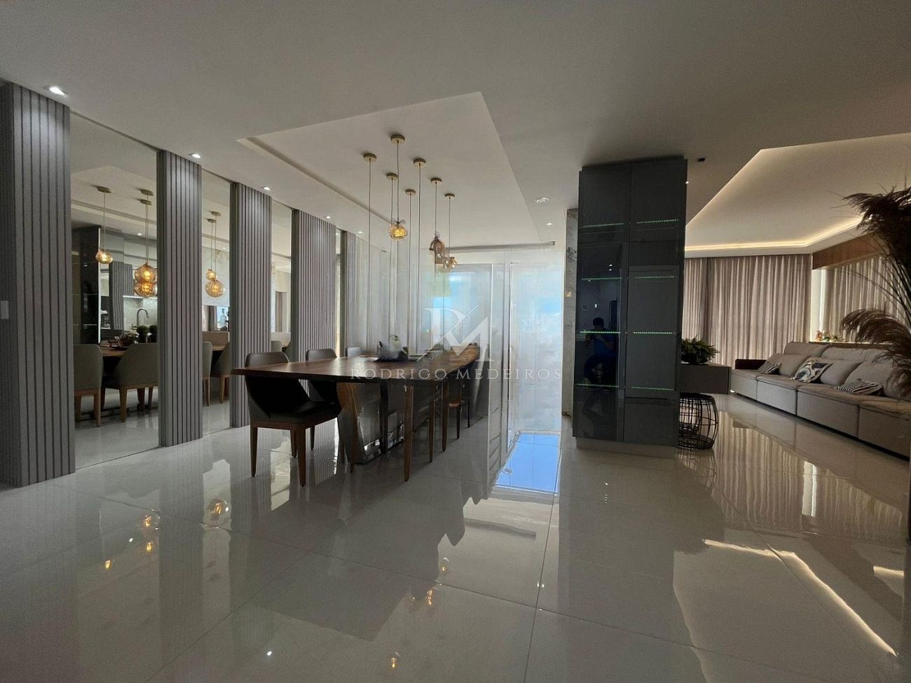 Apartamento de 4 suítes no Italian, Pioneiros – Balneário Camboriú