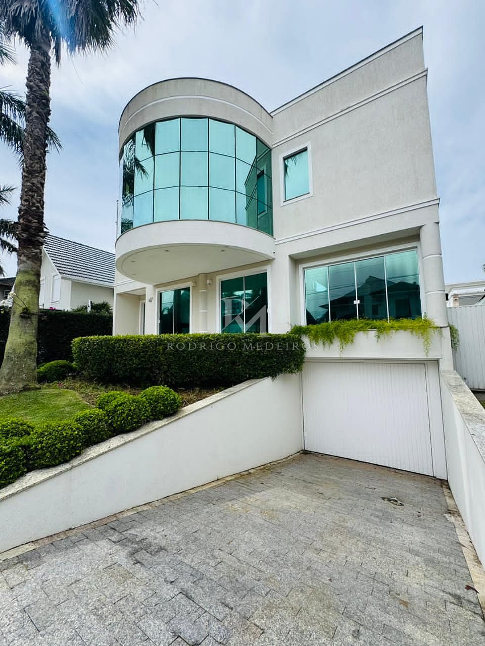 Casa à venda em Jurerê Internacional com 4 suítes e piscina – Florianópolis