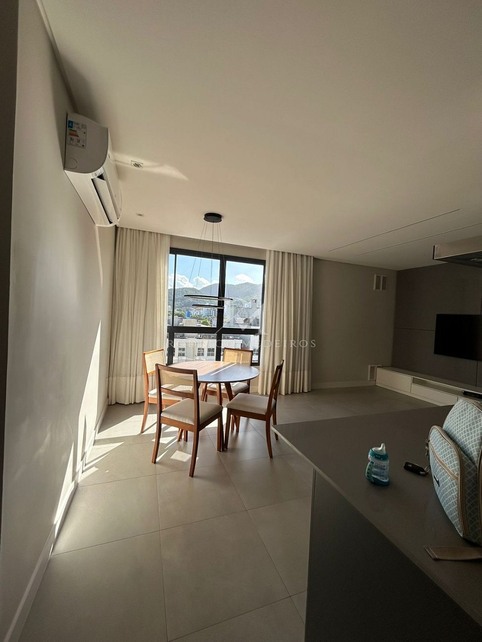 Apartamento mobiliado com 2 quartos na Pedra Branca, Palhoça