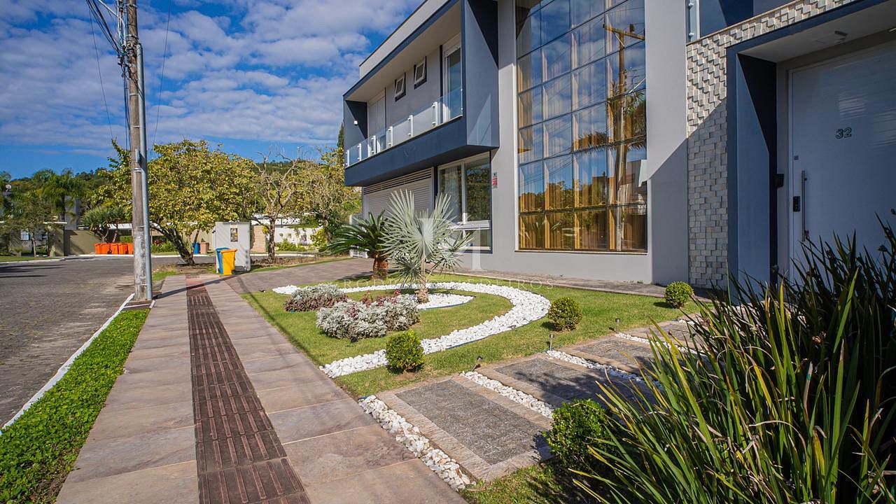 Casa mobiliada com 4 suítes em Jurerê Internacional, Florianópolis/SC