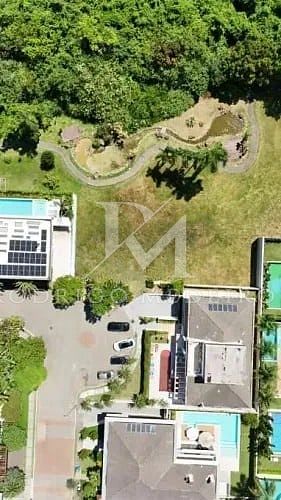 Terreno à venda com vista no Premier Jurerê, em Florianópolis