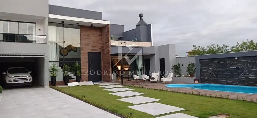 Casa 4 Dormitórios (1 Suíte) Serraria, São José/SC