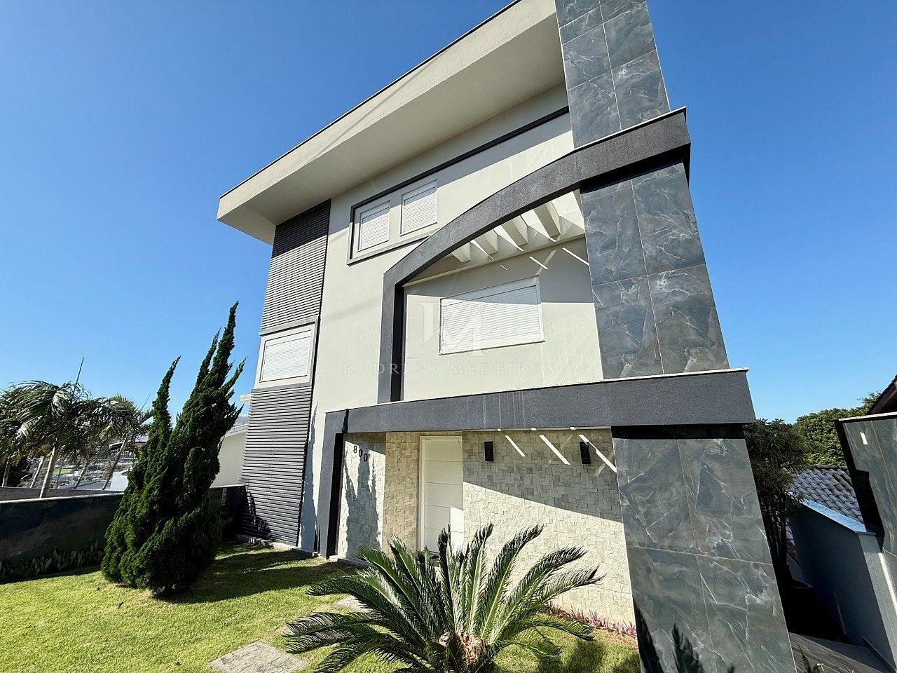 Casa de alto padrão com 6 dormitórios no Bosque das Mansões, São José/SC