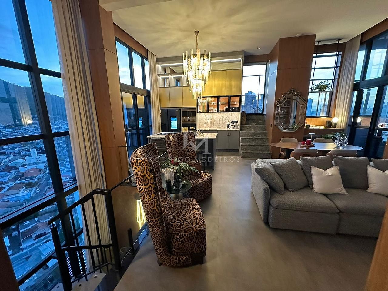 Cobertura de 3 suítes à venda em Itajaí/SC