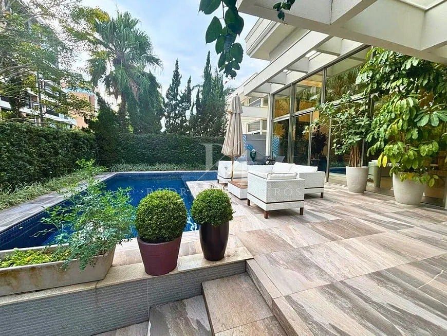 Casa à venda em Jurerê Internacional, Florianópolis/SC, com 3 suítes