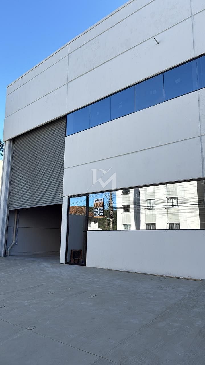 Galpão à venda em Barreiros, São José – estrutura moderna