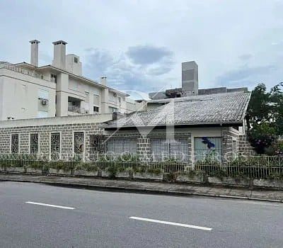 Casa à venda em Canasvieiras, Florianópolis – 5 quartos e piscina