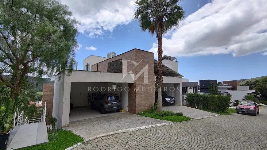 Casa à venda em Santo Antônio de Lisboa, Florianópolis/SC – 5 suítes e vista mar