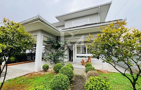 Casa com 4 quartos e 2 suítes na Pedra Branca, Palhoça/SC