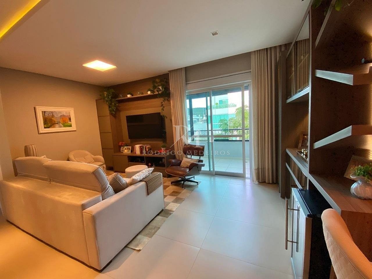 Meta title: Apartamento de 3 quartos à venda em Jurerê, Florianópolis