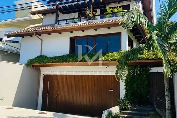 Casa com 4 suítes no bairro João Paulo, Florianópolis-SC