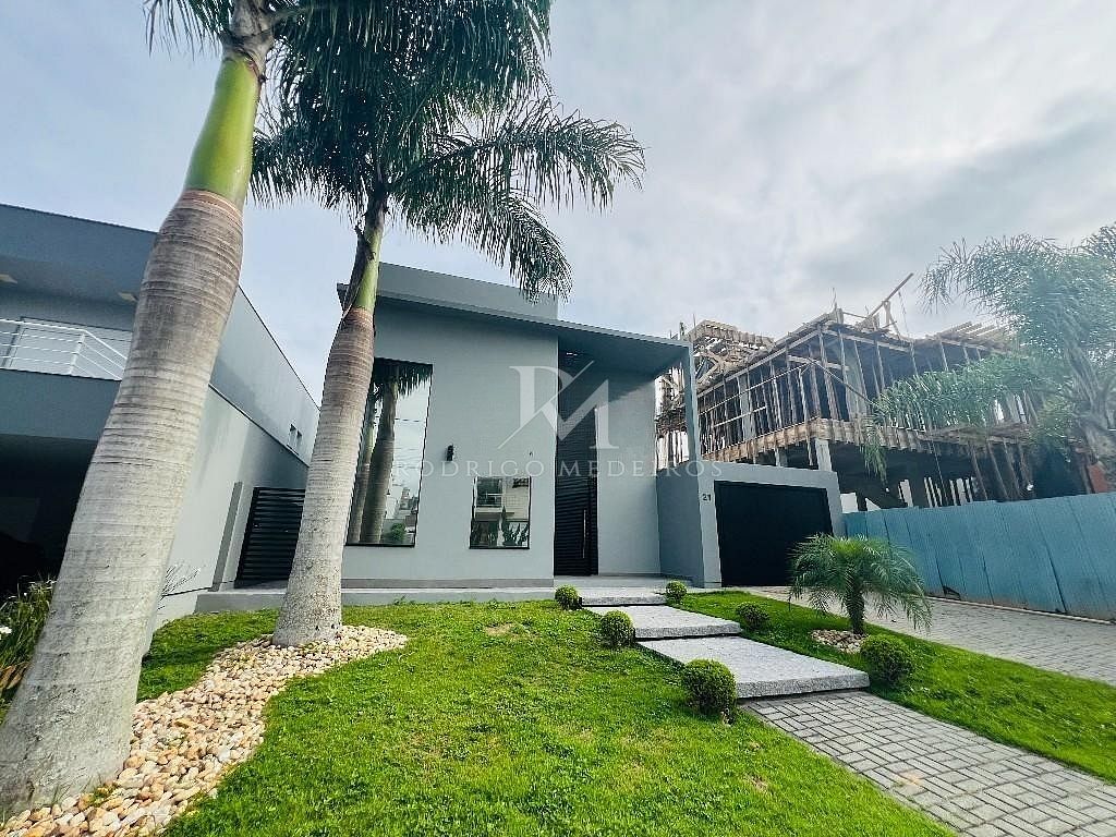 Casa de alto padrão com 4 quartos na Pedra Branca, Palhoça