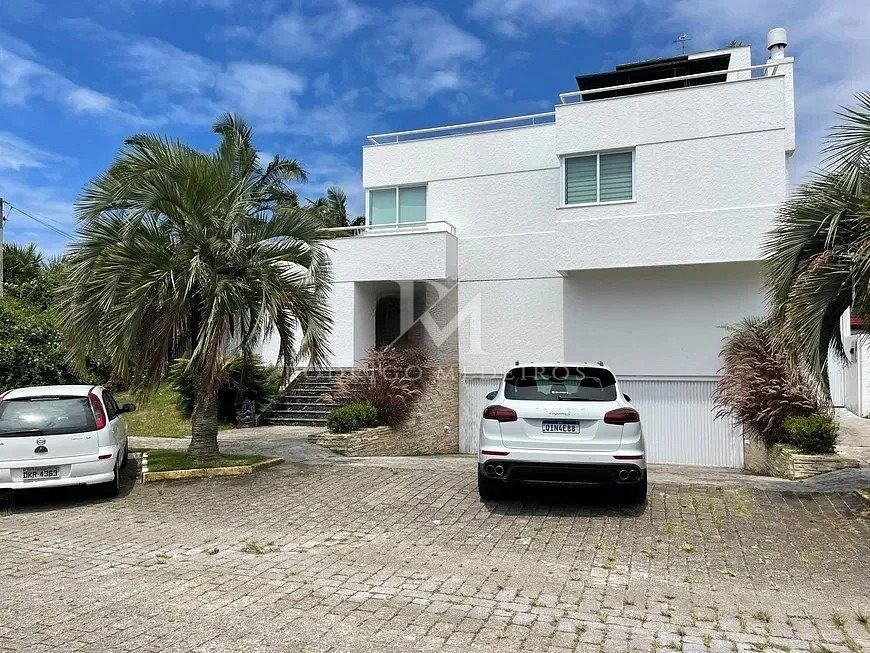 Casa exclusiva com 4 suítes em Jurerê Internacional, Florianópolis-SC