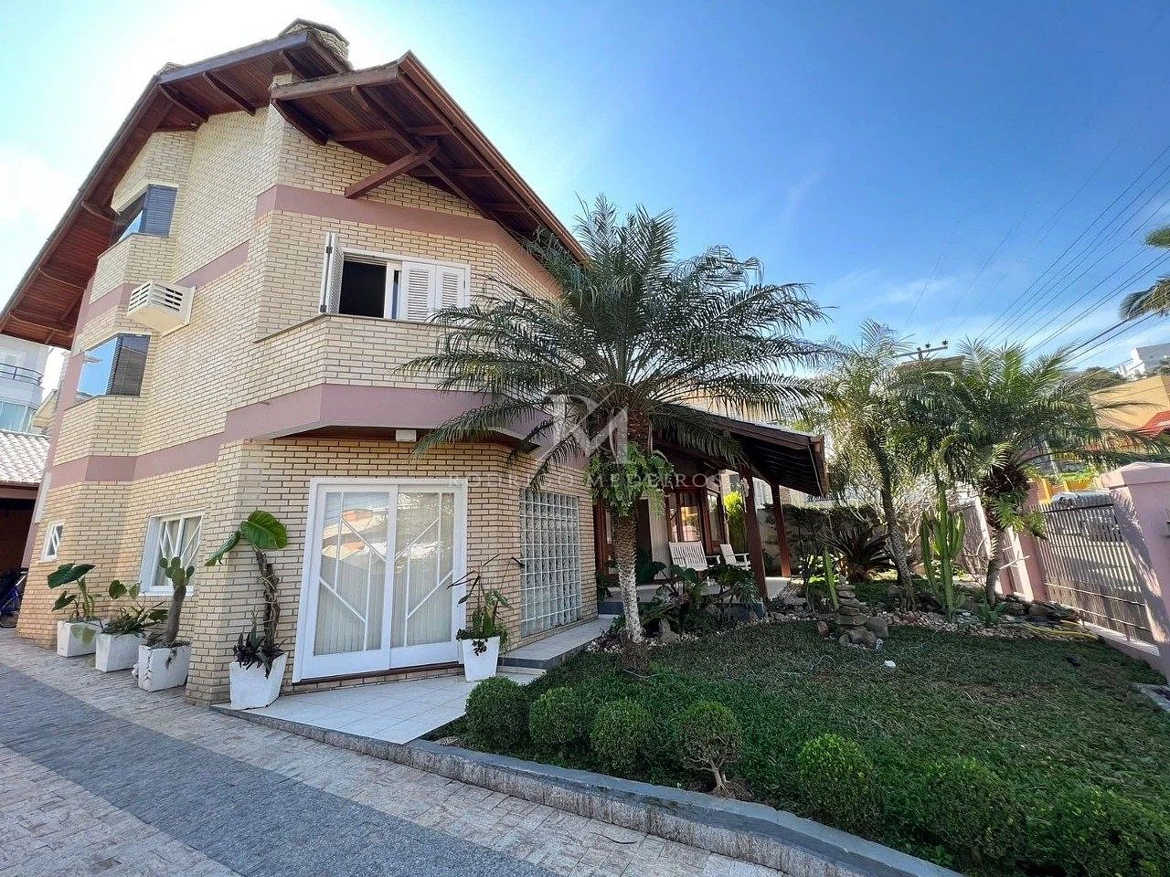 Casa com 4 suítes à venda no João Paulo, Florianópolis/SC