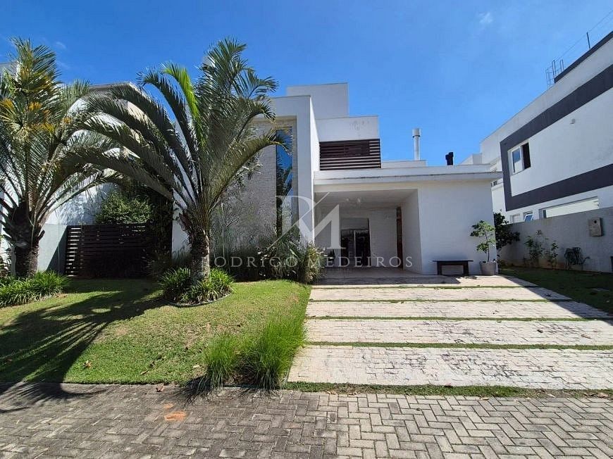 Casa mobiliada com 3 suítes no Rio Tavares, Florianópolis/SC