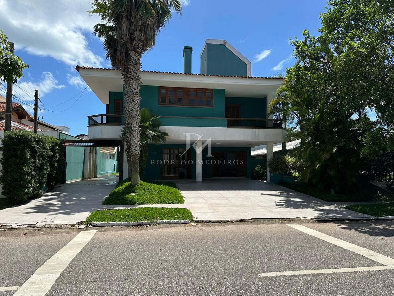 Casa com 4 suítes a 270 m do mar em Jurerê Internacional, Florianópolis-SC