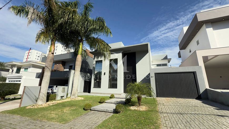 Casa com 4 dormitórios à venda no Parque da Pedra, Palhoça