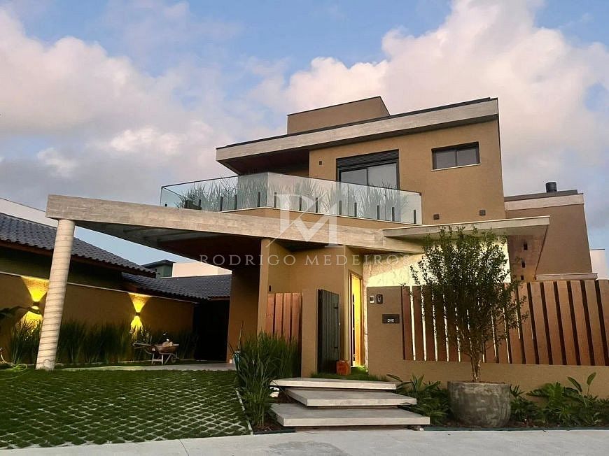 Casa individual com 3 suítes no Campeche, Florianópolis/SC