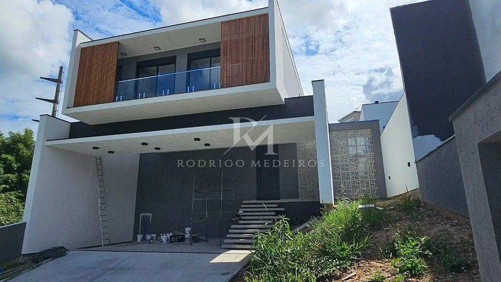 Casa com 3 suítes à venda na Pedra Branca, Palhoça/SC