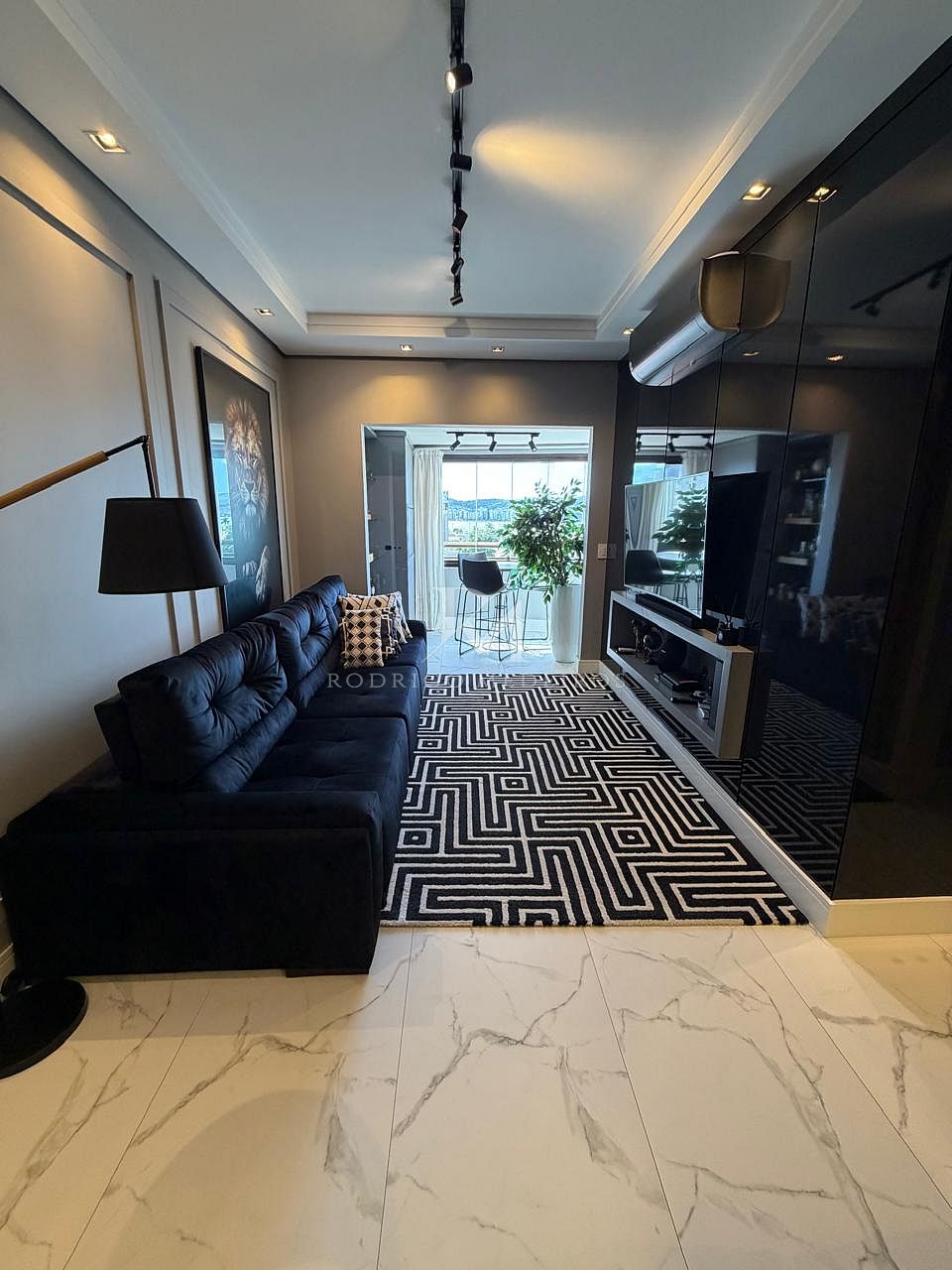 Apartamento mobiliado com 4 dormitórios Vista mar no Balneário, Florianópolis/SC