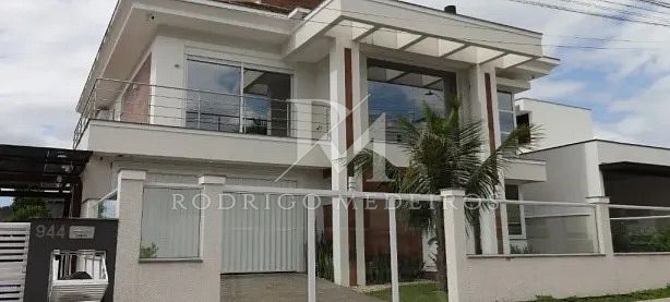Casa com 3 suítes à venda na Pedra Branca Palhoça/SC