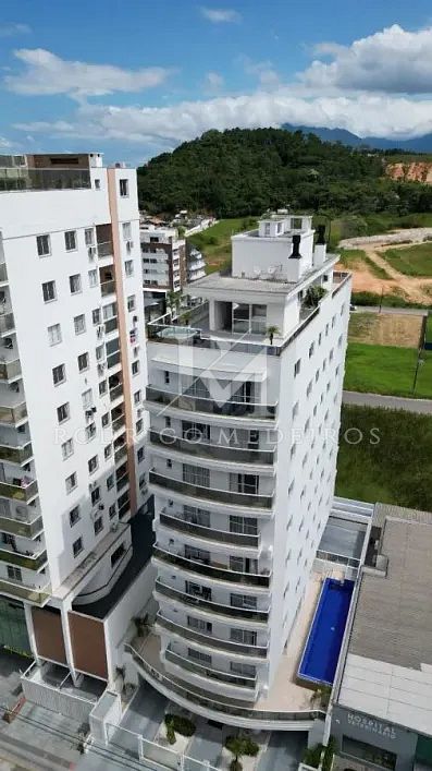 Apartamento com 3 suítes na Pedra Branca, Palhoça