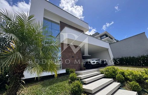 Casa com 3 suítes na Pedra Branca, Palhoça/SC