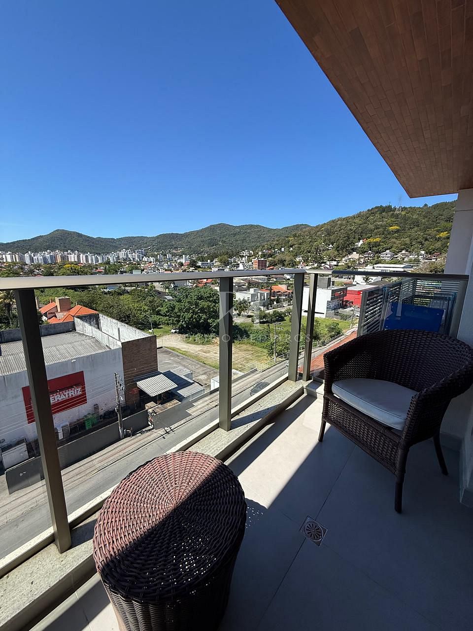 Apartamento com 2 suítes no Córrego Grande, Florianópolis
