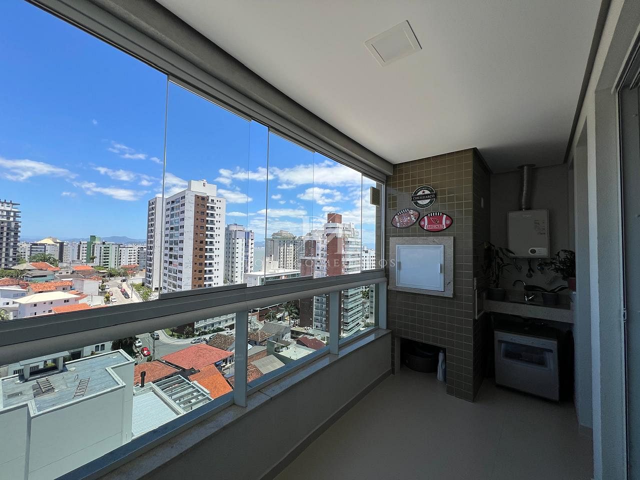 Apartamento com 2 suítes na Agronômica, Florianópolis