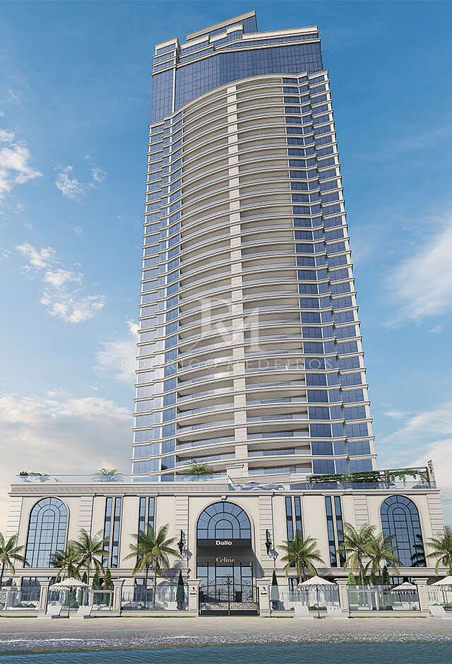 Apartamento de alto padrão com 4 suítes na Meia Praia em Itapema SC