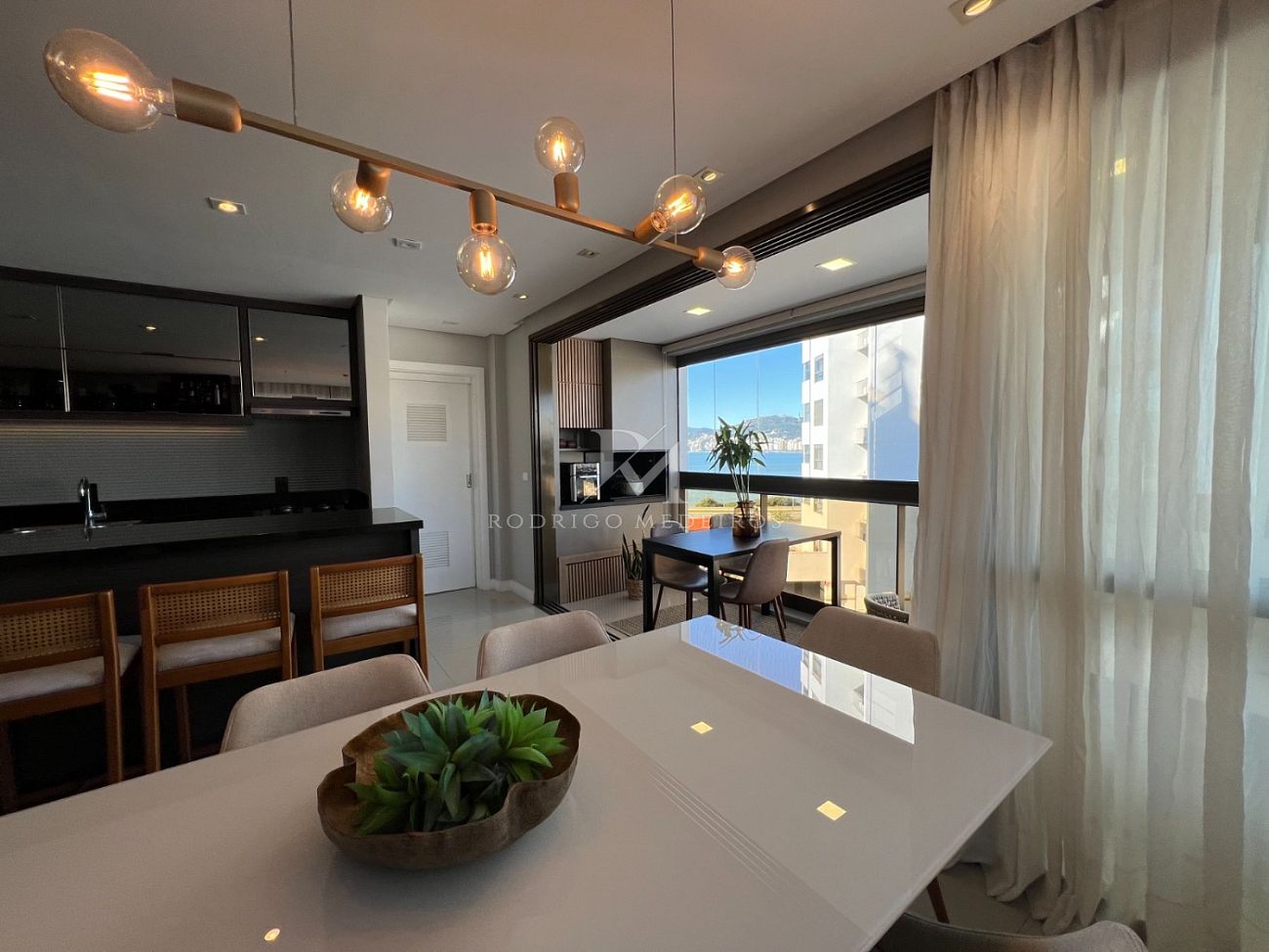 Apartamento 3 dormitórios à venda no Estreito, Florianópolis