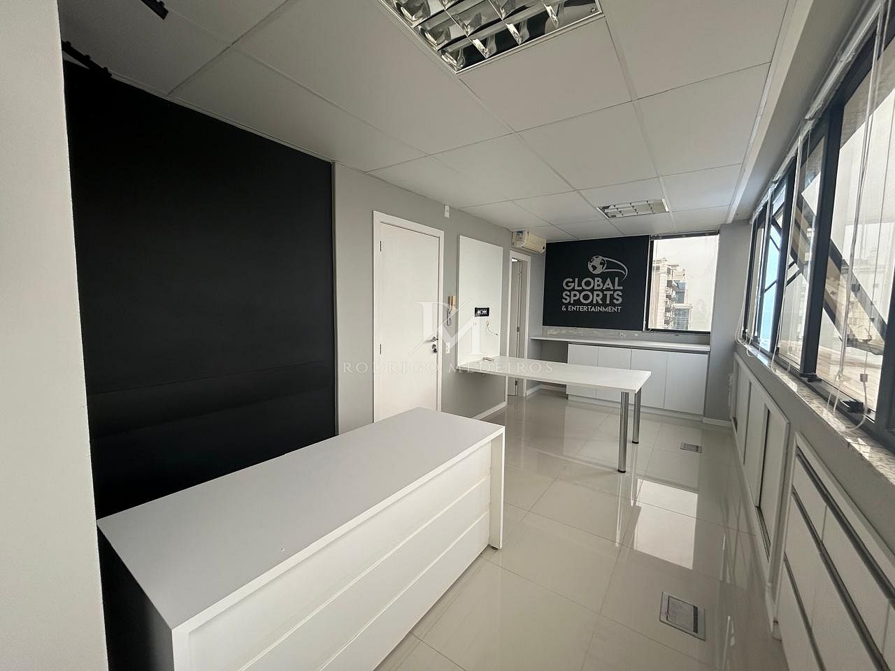 Sala comercial à venda Estreito Florianópolis vista mar