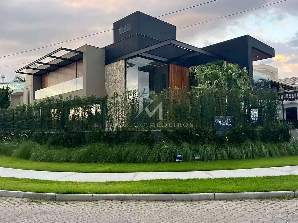 Casa 5 suítes à venda em Jurerê Internacional, Florianópolis