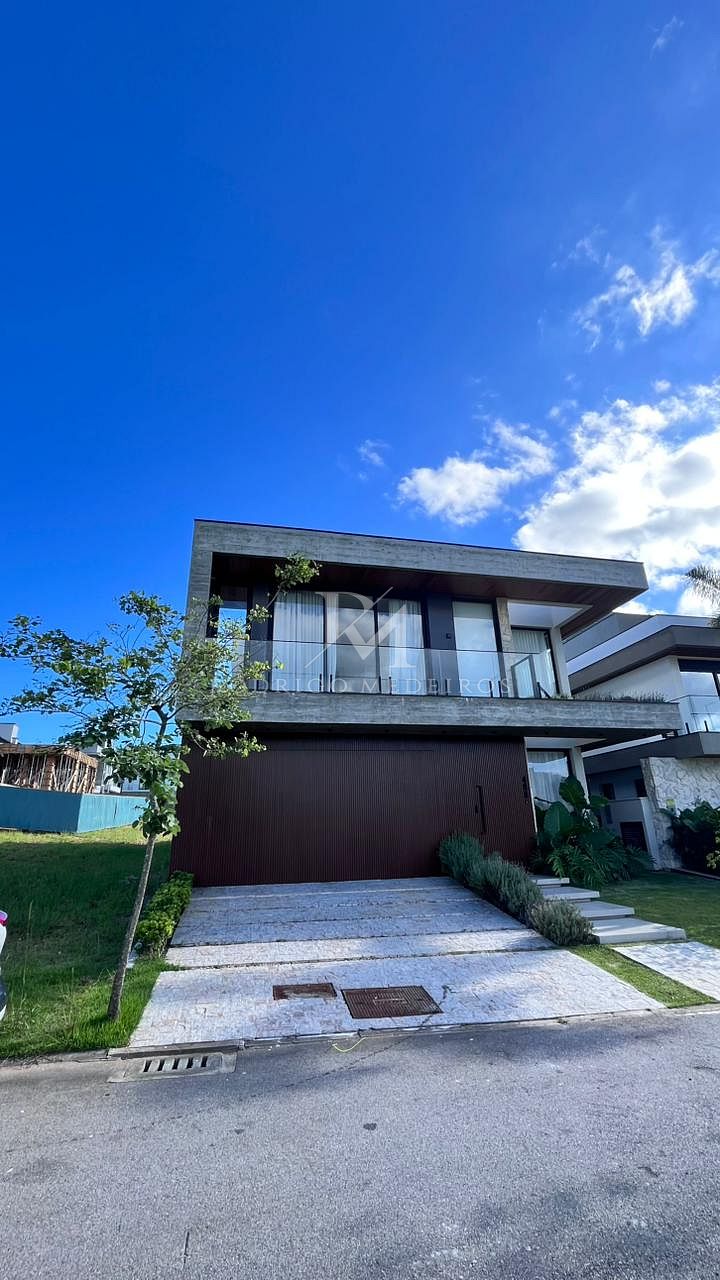 Casa em condomínio com 3 suítes na Pedra Branca, Palhoça