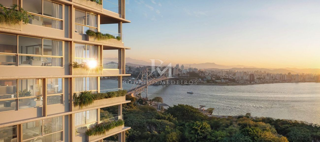 Apartamento à venda no bairro Centro em Florianópolis/SC