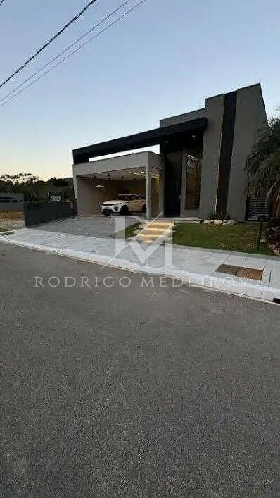 Casa 3 Suítes - Sertão do Maruim, São José-SC