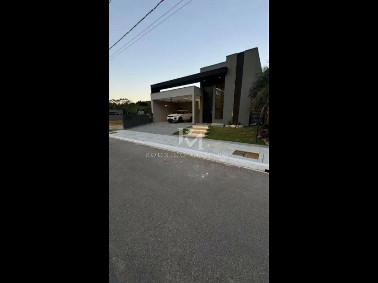 Casa 3 Suítes no bairro Sertão do Maruim em São José/SC