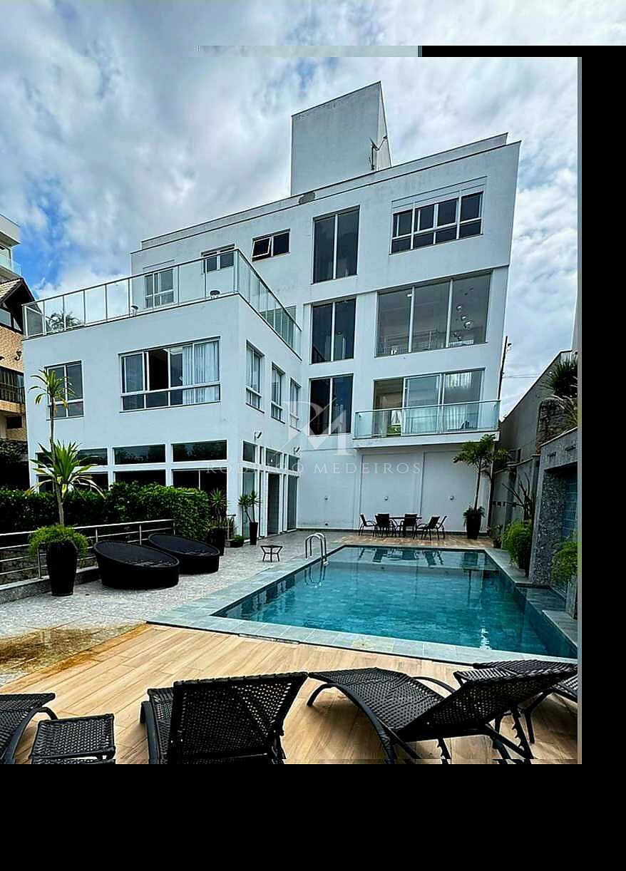 Casa Alto Padrão, 6 Suítes, Cinema, Piscina no bairro Bosque das Mansões, São José-SC