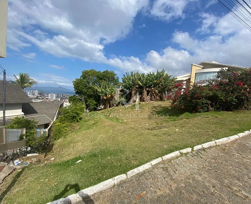 Terreno 701 m² São José/ SC