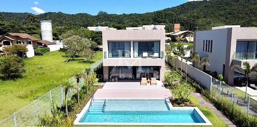 Casa de Frente Para o Mar da Praia do Estaleiro-BC