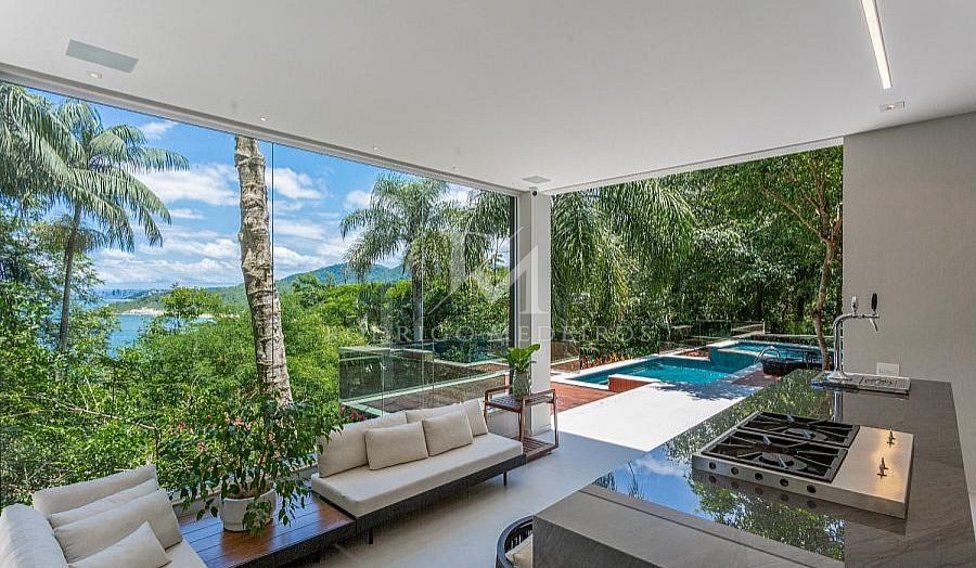 Casa 4 Suítes, Piscina, Vista Para o Mar - Praia do Estaleiro-BC